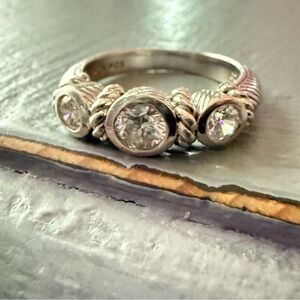 Judith Ripka 925 Sterling Silver CZ Ring Size 9